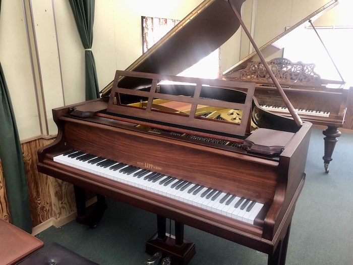 グランドピアノの写真LIPP-0.jpeg